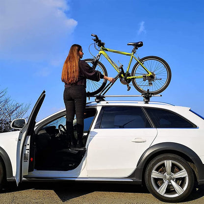 トドクステップ｜車のドアにかけるだけ、屋根までスッと手が届く足場